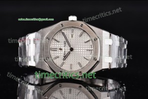 Audemars Piguet TriAP89067 Royal Oak 33mm White Dial Steel Watch